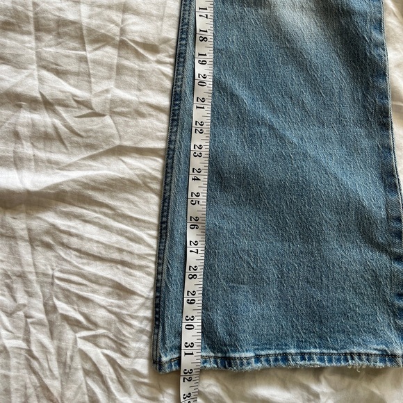 New Levi's Premium 70'S HIGH FLARE JEANS Size 28 In Light Wash Super High Rise - Picture 13 of 13